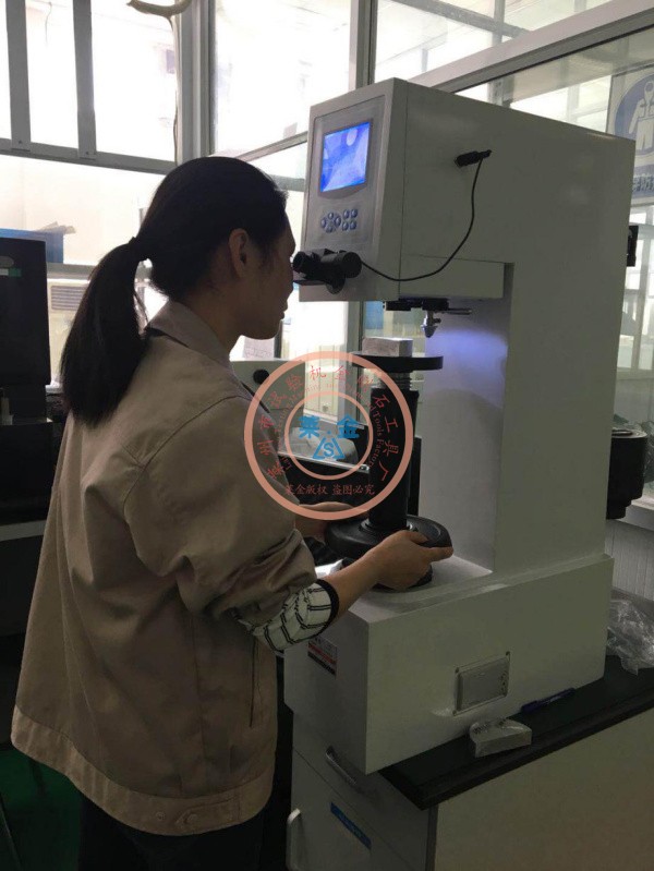 HBS-3000型精準(zhǔn)穩(wěn)固型數(shù)顯布氏硬度計(jì)順利通過客戶驗(yàn)收